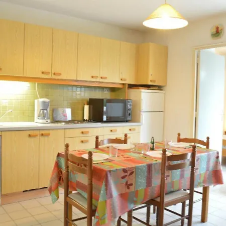 Cosy 6 Pers Avec Parking, Proche Et Commerces - Du Roi - Fr-1-250-105 * Le Grau-du-Roi