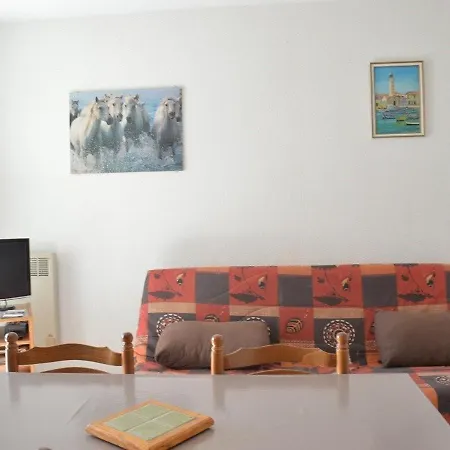 Cosy 6 Pers Avec Parking, Proche Et Commerces - Du Roi - Fr-1-250-105 Appartement Le Grau-du-Roi